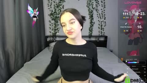 Lola online show from 11/29/25, 07:00