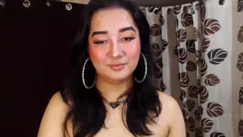 Nira   NOT INTO CHEAP GUYS  online show from 01/05/25, 08:52