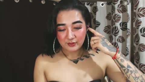 Nira   NOT INTO CHEAP GUYS  online show from 01/21/25, 11:24