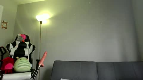  charlotte euphoria  online show from 11/19/25, 07:58