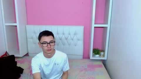 Snapshot of xcoupleplayxx chatting on 04/26/26, 03:15 xcoupleplayxx online show from 04/26/26, 03:15