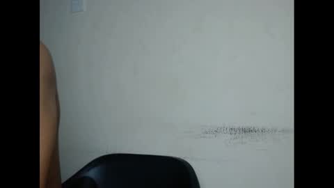 Snapshot of xcreamypussy chatting on 01/01/25, 11:18 xcreamypussy online show from 01/01/25, 11:18