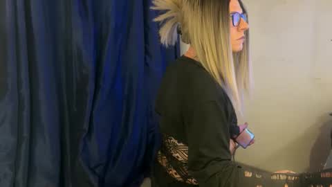 xdresserwithass online show from 12/19/25, 08:32