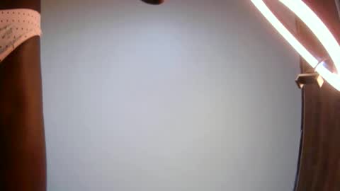 xeenah online show from 11/17/25, 12:55