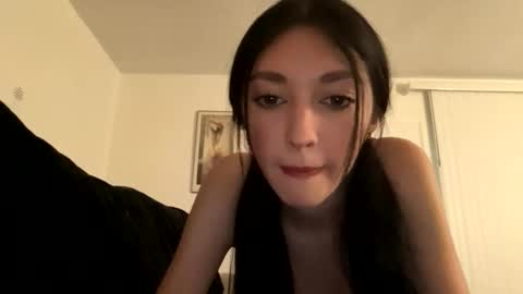 Snapshot of xenadreamx chatting on 02/22/26, 04:35 xenadreamx online show from 02/22/26, 04:35