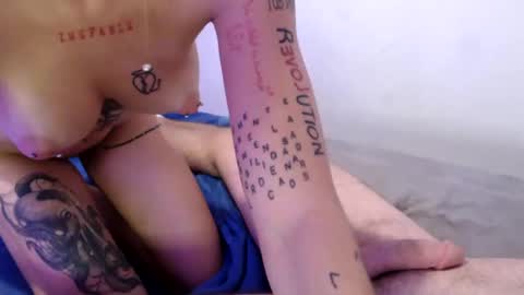 Snapshot of xesfinge chatting on 12/24/24, 05:23 xesfinge online show from 12/24/24, 05:23