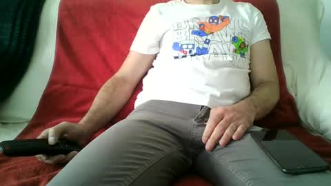 Snapshot of xeson47 chatting on 06/12/26, 11:09 xeson47 online show from 06/12/26, 11:09