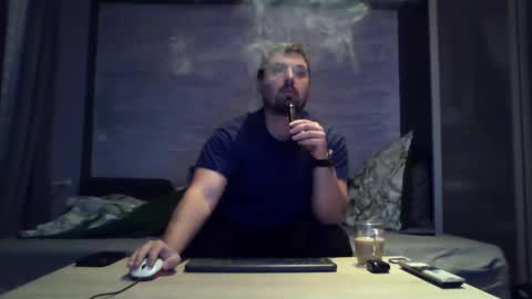 Snapshot of xfikusx44 chatting on 11/19/25, 05:07 xfikusx44 online show from 11/19/25, 05:07