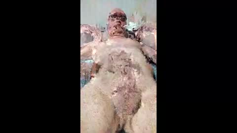 Snapshot of xfneh002 chatting on 02/07/26, 09:35 Slava online show from 02/07/26, 09:35