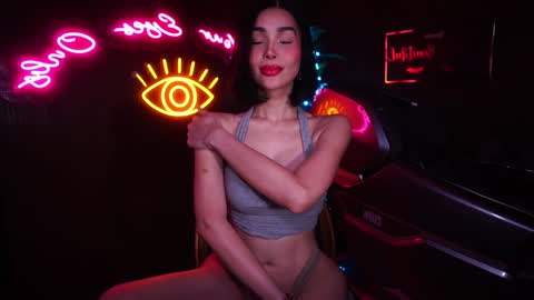 Anne online show from 03/08/25, 02:45