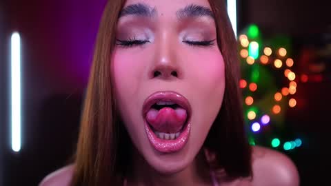 Anne online show from 11/06/25, 04:24