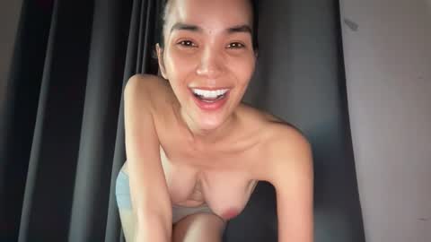 Snapshot of xforyoureyesonlyx chatting on 02/13/26, 12:39 Anne online show from 02/13/26, 12:39