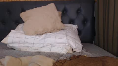 preciousxoxo  online show from 12/19/24, 11:07