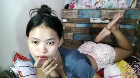 xgurlxlaloox online show from 04/19/26, 02:11