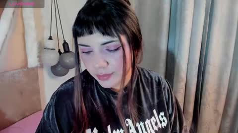 hinata  online show from 09/13/25, 11:37