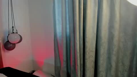 hinata  online show from 09/20/25, 10:22