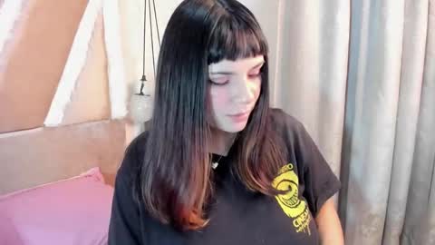 hinata  online show from 10/15/25, 11:38