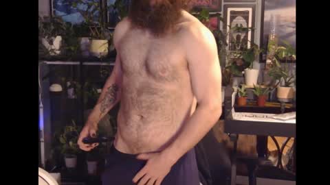 xiisil online show from 10/31/25, 07:42