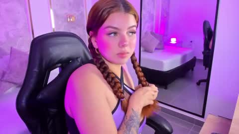 X I M E N A  online show from 04/13/26, 07:41