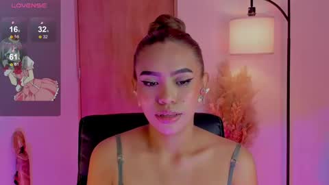 camila online show from 01/10/25, 04:33