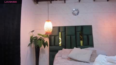 ximena online show from 12/19/25, 11:17