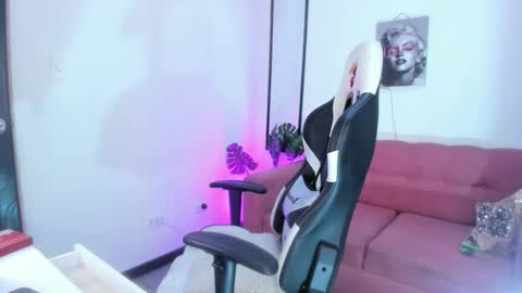 Snapshot of xiomara_as chatting on 02/16/26, 01:07 xiomara_as online show from 02/16/26, 01:07