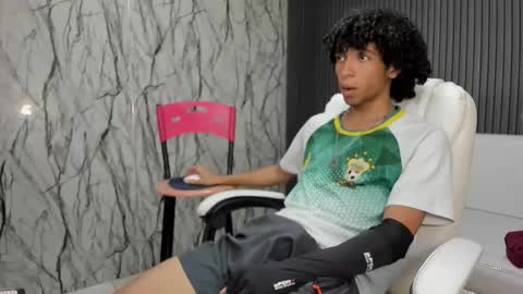 xion_ez online show from 11/25/25, 08:20