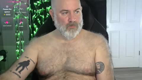 Snapshot of xjohnniex77 chatting on 01/18/26, 06:44 MrSlowBurn77 online show from 01/18/26, 06:44