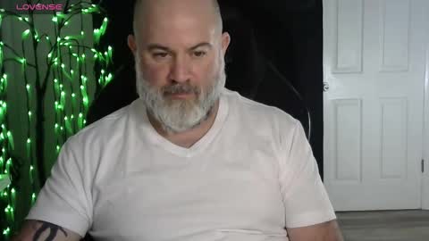 Snapshot of xjohnniex77 chatting on 02/22/26, 04:24 MrSlowBurn77 online show from 02/22/26, 04:24