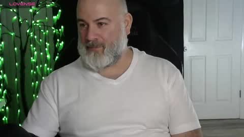 Snapshot of xjohnniex77 chatting on 02/23/26, 03:04 MrSlowBurn77 online show from 02/23/26, 03:04