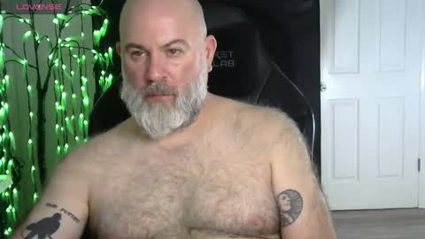 Snapshot of xjohnniex77 chatting on 02/26/26, 02:43 MrSlowBurn77 online show from 02/26/26, 02:43