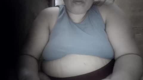 Snapshot of xjuicytits chatting on 04/28/26, 02:27 xjuicytits online show from 04/28/26, 02:27