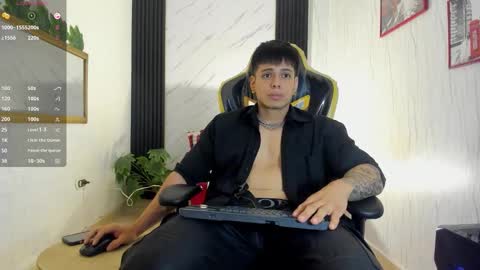      online show from 10/25/25, 12:23