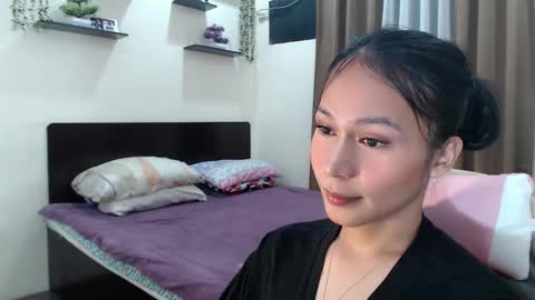 Snapshot of xlovely_destinyx chatting on 05/13/26, 07:11 Alice online show from 05/13/26, 07:11