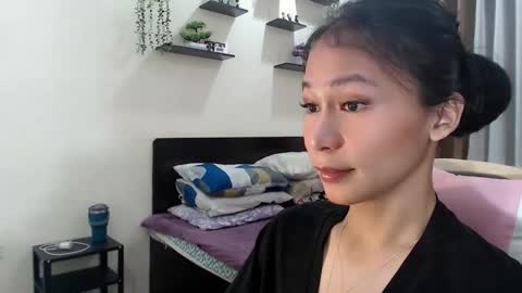 Snapshot of xlovely_destinyx chatting on 05/27/26, 10:45 Alice online show from 05/27/26, 10:45