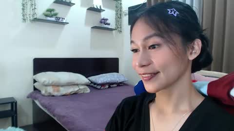 Snapshot of xlovely_destinyx chatting on 06/04/26, 08:59 Alice online show from 06/04/26, 08:59