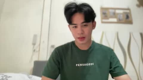 Snapshot of xluminous chatting on 04/04/26, 04:26 MIKAEL online show from 04/04/26, 04:26