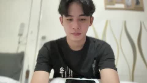 Snapshot of xluminous chatting on 04/06/26, 03:35 MIKAEL online show from 04/06/26, 03:35