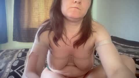 Luna online show from 04/05/26, 12:13