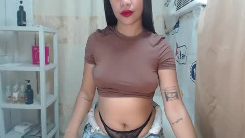 Maxie online show from 04/26/26, 06:44