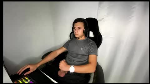 xmaxwel online show from 01/14/26, 04:07