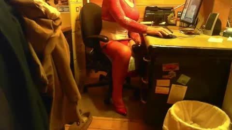 Snapshot of xmichelle1 chatting on 09/10/25, 01:27 xmichelle1 online show from 09/10/25, 01:27