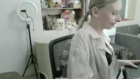 xMilagrosxs online show from 04/04/26, 12:02