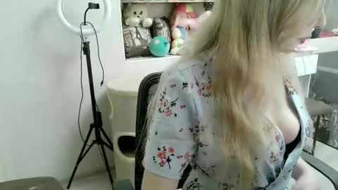 xMilagrosxs online show from 04/09/26, 12:10