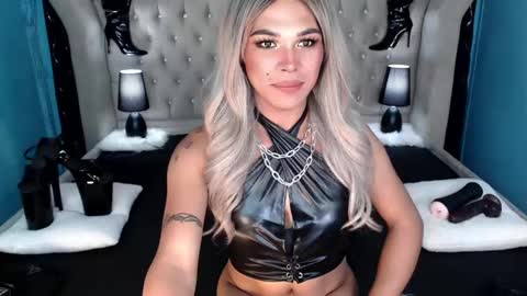 Snapshot of xnaughty_haileyx chatting on 02/28/25, 07:48 Hailey online show from 02/28/25, 07:48