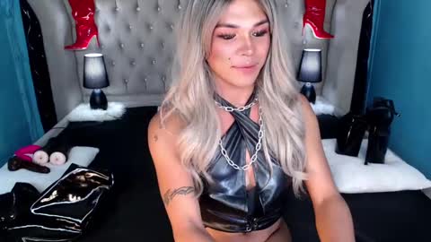 Snapshot of xnaughty_haileyx chatting on 03/01/25, 07:41 Hailey online show from 03/01/25, 07:41