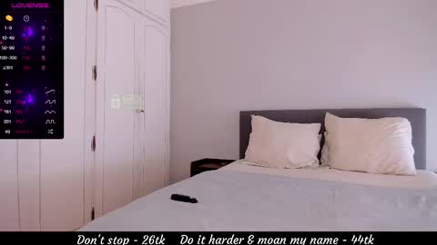 Snapshot of xninajohnx chatting on 02/28/25, 11:47 Nina John online show from 02/28/25, 11:47