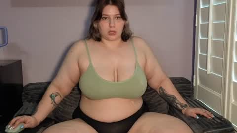 Snapshot of xo_bambi_xo chatting on 08/09/26, 10:36 Bambi online show from 08/09/26, 10:36