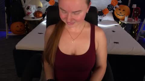 Monica online show from 11/01/25, 01:24