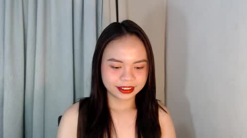 Snapshot of xo_worth_it chatting on 02/12/26, 12:16 nathalie online show from 02/12/26, 12:16